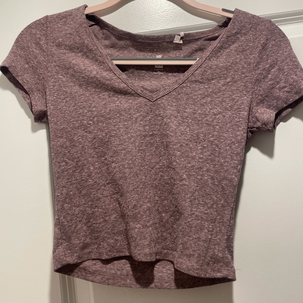 Cropped pink/purple tee